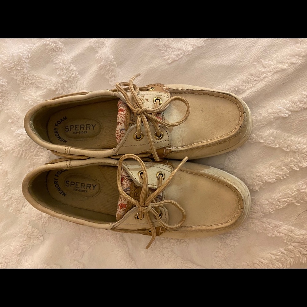 Sperry - Picture 2 of 4